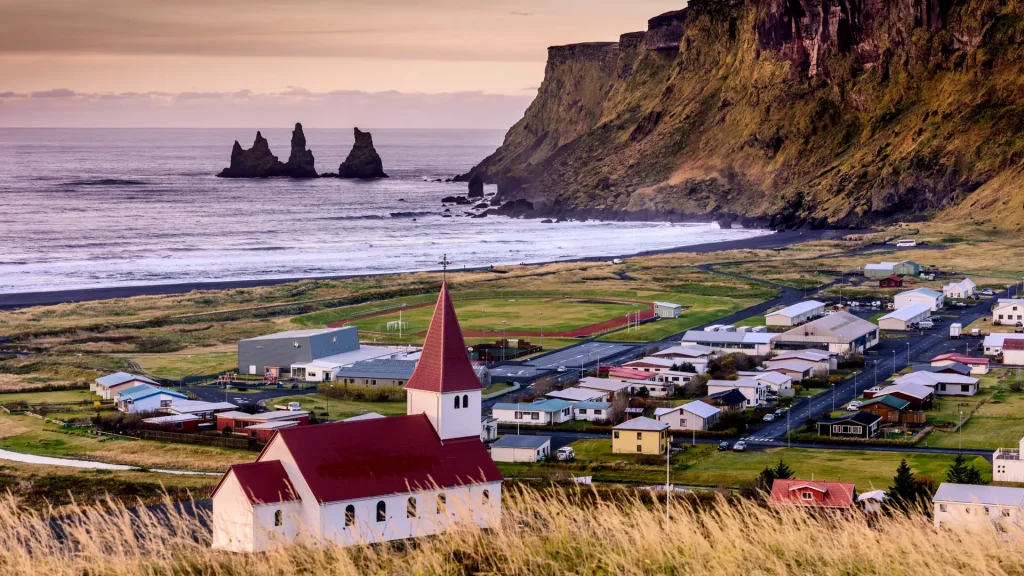 Border Towns Develop Hybrid Etiquette