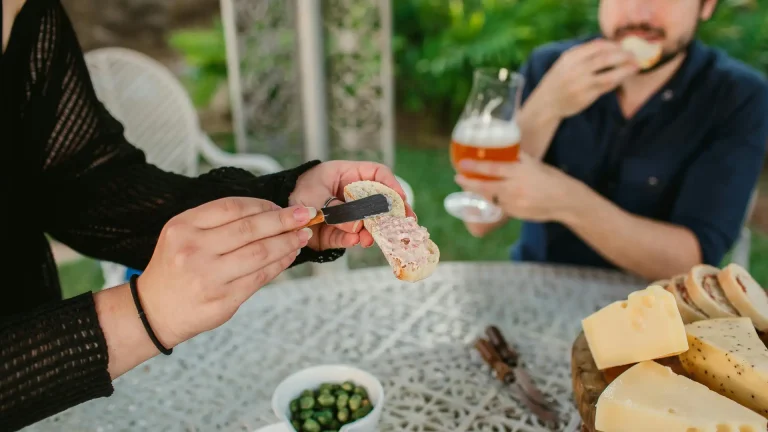 Why Algorithm Driven Taste Trends Feel Increasingly Narrow