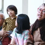 The Role of Grandmothers in Language Transmission