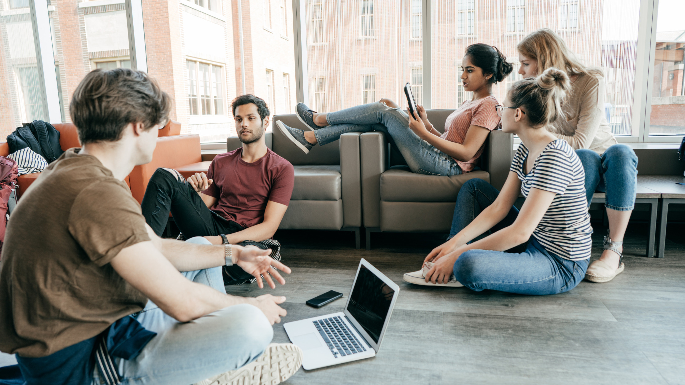 Microculture of Shared Tools and Borrowed Objects